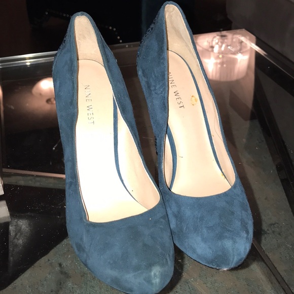 Nine West Sz 8 Suede Teal Jeweled Heels - Picture 2 of 5